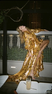 Martha Hunt feet photo thumbnail