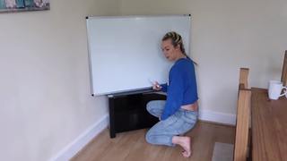 Gabrielle Taylor feet photo thumbnail