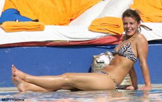 Coleen Rooney feet photo thumbnail