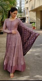 Tamannaah Bhatia feet photo thumbnail