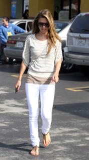 Audrina Patridge feet photo thumbnail