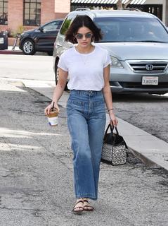 Lucy Hale feet photo thumbnail