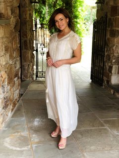 Lisa Robertson feet photo thumbnail