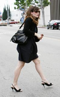 Jennifer Garner feet photo thumbnail