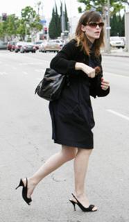 Jennifer Garner feet photo thumbnail