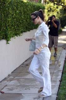 Jennifer Garner feet photo thumbnail