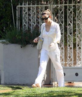 Jennifer Garner feet photo thumbnail