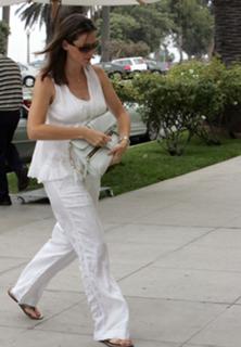 Jennifer Garner feet photo thumbnail