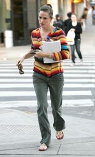 Jennifer Garner feet photo thumbnail