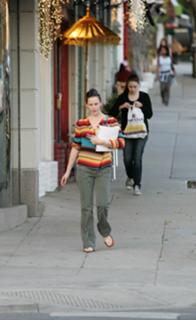 Jennifer Garner feet photo thumbnail