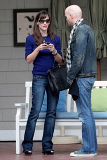 Jennifer Garner feet photo thumbnail