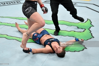 Valentina Shevchenko feet photo thumbnail