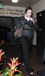 Jennifer Garner feet photo thumbnail