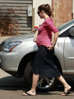 Jennifer Garner feet photo thumbnail
