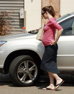 Jennifer Garner feet photo thumbnail