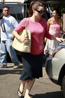 Jennifer Garner feet photo thumbnail