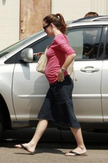 Jennifer Garner feet photo thumbnail