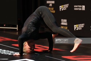 Valentina Shevchenko feet photo thumbnail