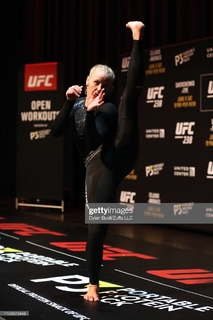 Valentina Shevchenko feet photo thumbnail