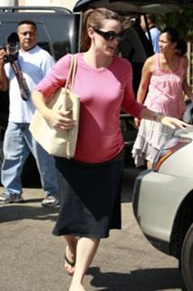 Jennifer Garner feet photo thumbnail