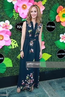 Kim Raver feet photo thumbnail