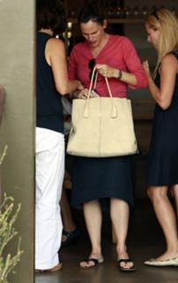Jennifer Garner feet photo thumbnail
