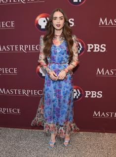 Lily Collins feet photo thumbnail