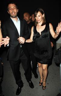 Jennifer Garner feet photo thumbnail