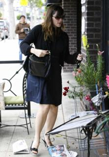 Jennifer Garner feet photo thumbnail