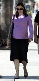 Jennifer Garner feet photo thumbnail