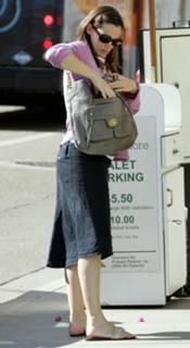 Jennifer Garner feet photo thumbnail