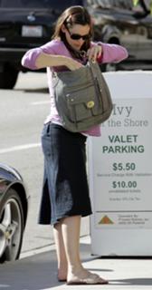 Jennifer Garner feet photo thumbnail