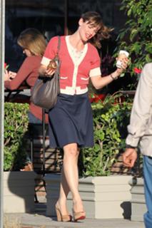 Jennifer Garner feet photo thumbnail