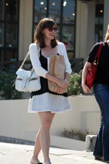 Jennifer Garner feet photo thumbnail