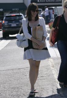 Jennifer Garner feet photo thumbnail