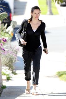 Jennifer Garner feet photo thumbnail