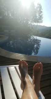 Lívia Andrade feet photo thumbnail