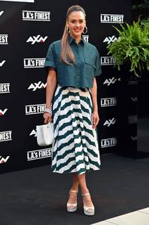 Jessica Alba feet photo thumbnail