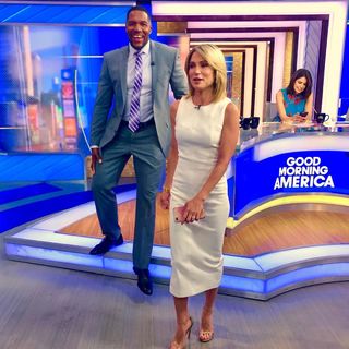 Amy Robach feet photo thumbnail