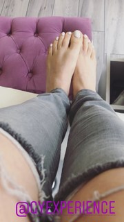 Yoseline Hoffman feet photo thumbnail