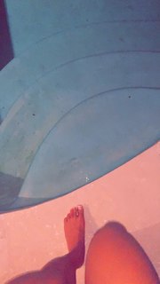 Qimmah Russo feet photo thumbnail