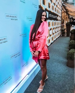 Bruna Marquezine feet photo thumbnail
