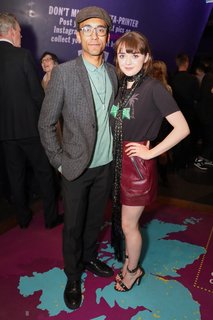 Maisie Williams feet photo thumbnail