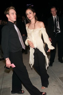Eliza Dushku feet photo thumbnail