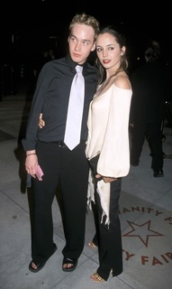 Eliza Dushku feet photo thumbnail