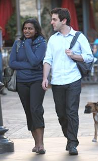 Mindy Kaling feet photo thumbnail