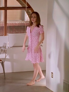 Eliza Dushku feet photo thumbnail