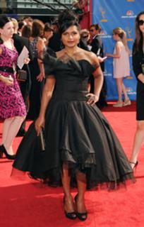 Mindy Kaling feet photo thumbnail