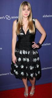 Aimee Teegarden feet photo 5