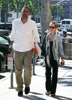 Eliza Dushku feet photo thumbnail